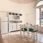 Trullo Degli Anelli In Masseria Lägenhet Cisternino